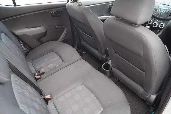 Hyundai i10 23 of 25