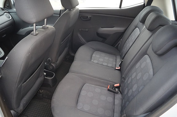 Hyundai i10 22 of 25