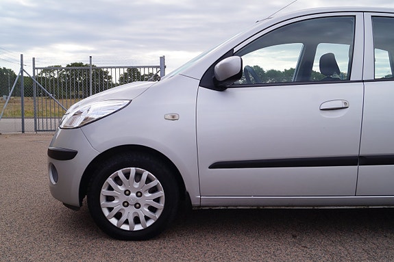 Hyundai i10 12 of 25