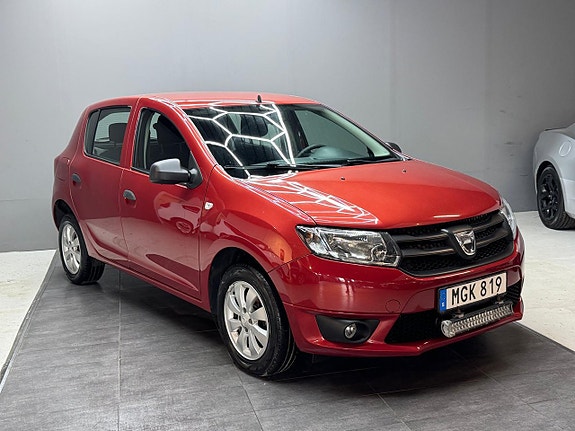 Dacia Sandero 2 of 13