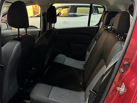 Dacia Sandero 13 of 13