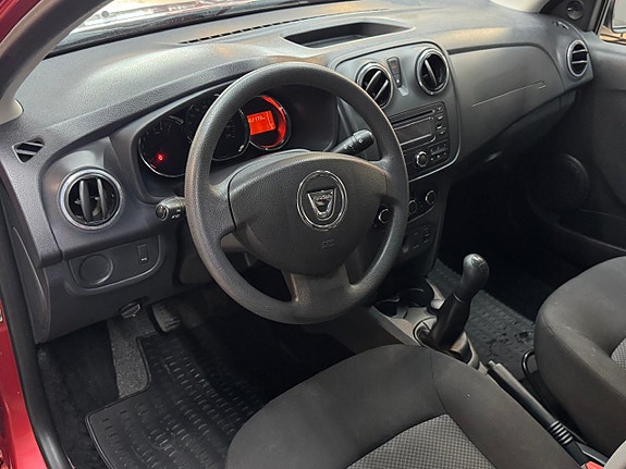 Dacia Sandero 7 of 13