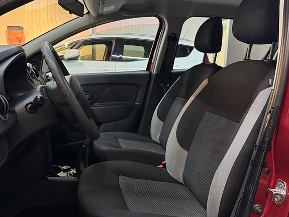 Dacia Sandero 12 of 13