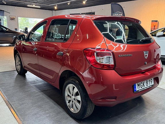 Dacia Sandero 4 of 13