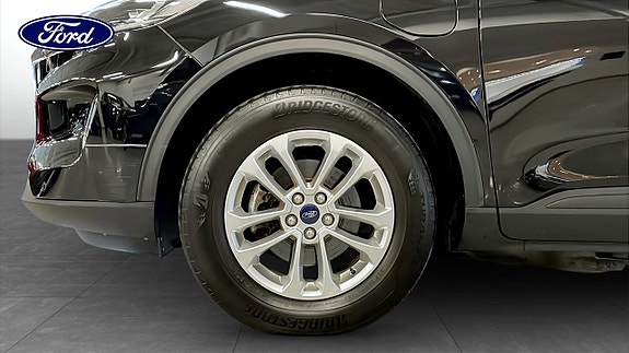 Ford Kuga 9 of 13