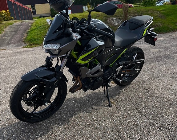 Kawasaki z400 2 of 8