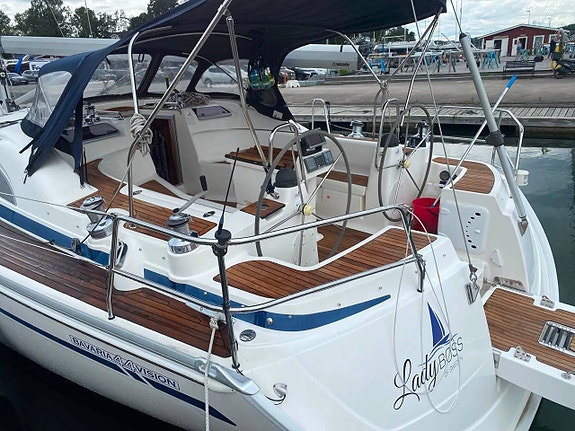 Bavaria Vision 44 2 of 5