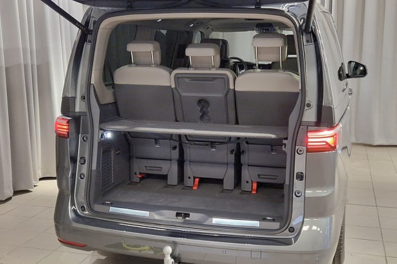 Volkswagen Multivan 7 of 20