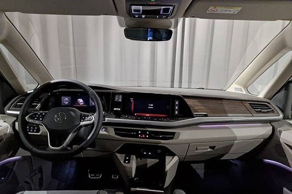 Volkswagen Multivan 10 of 20