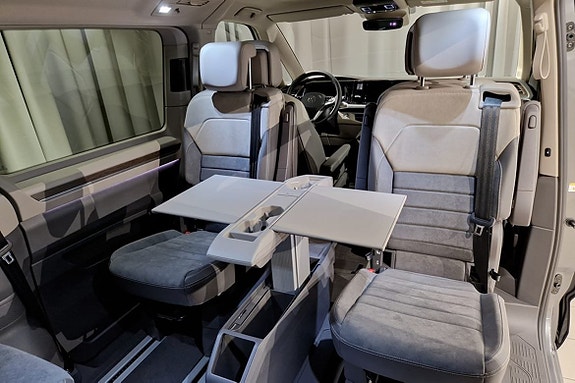 Volkswagen Multivan 18 of 20