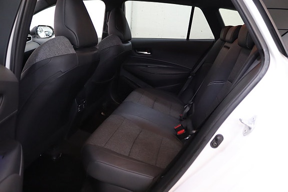 Toyota Corolla 13 of 21