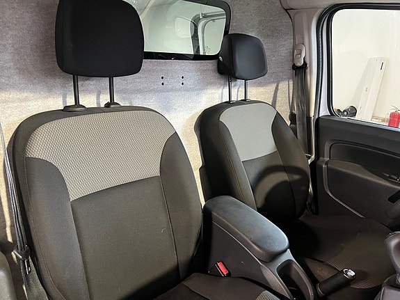 Renault Kangoo Express 13 of 14