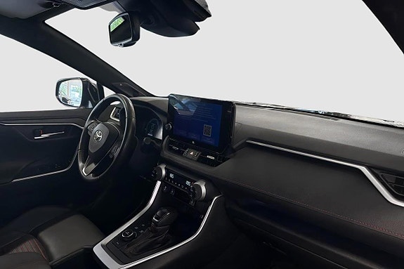 Toyota RAV4 Plug-in Hybrid 11 of 12
