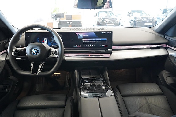 BMW i5 10 of 10