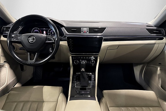 Skoda Superb 7 of 27