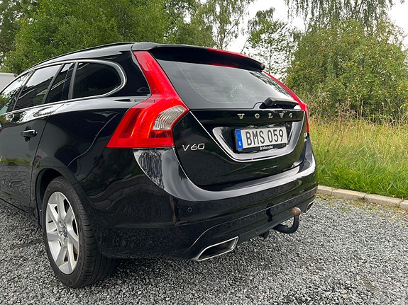 Volvo V60 4 of 12