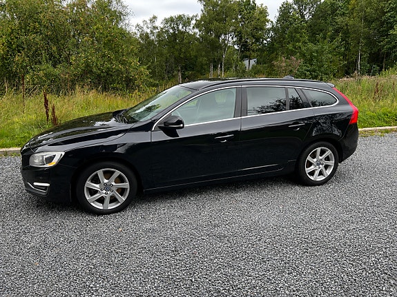 Volvo V60 3 of 12