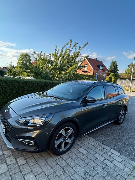 Ford Focus 3 of 8