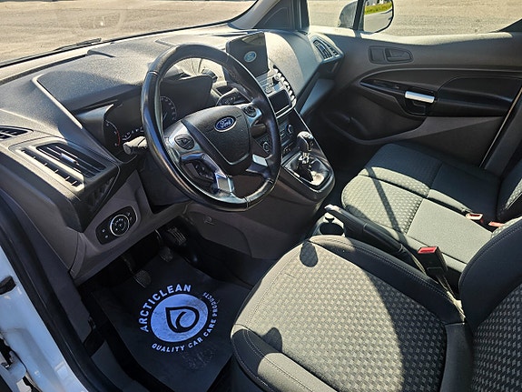 Ford Transit Connect 5 of 6