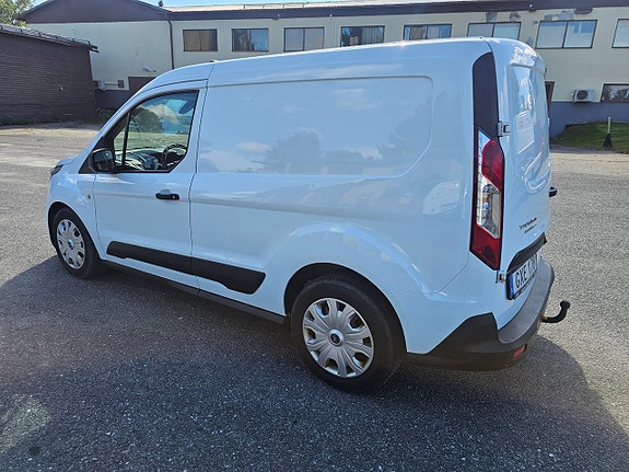 Ford Transit Connect 4 of 6