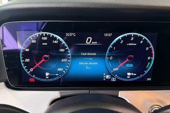 Mercedes-Benz E300 16 of 21