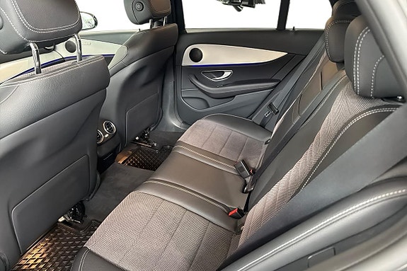 Mercedes-Benz E300 13 of 21