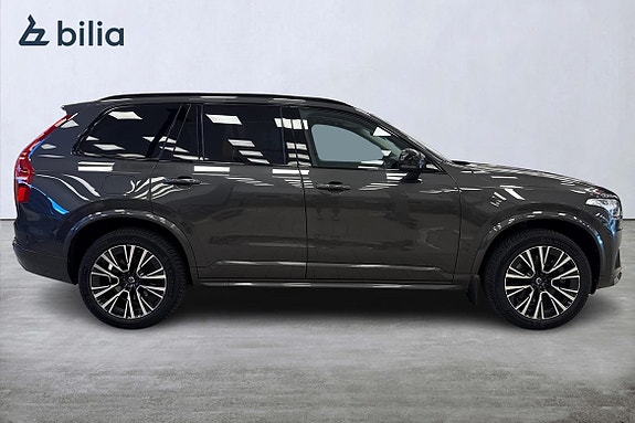 Volvo XC90 18 of 23