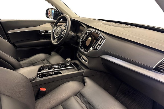Volvo XC90 7 of 23