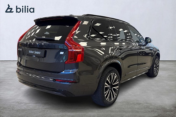 Volvo XC90 19 of 23