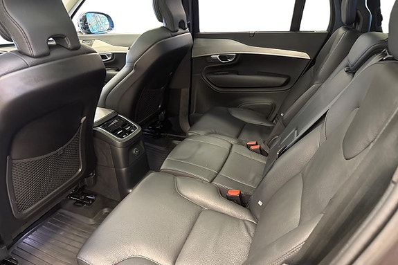 Volvo XC90 13 of 23
