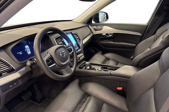 Volvo XC90 14 of 23