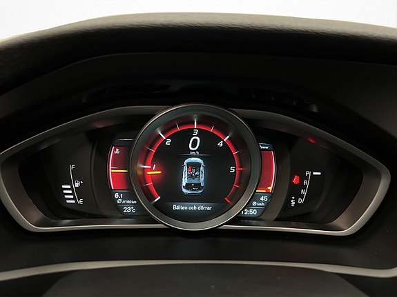 Volvo V40 17 of 30