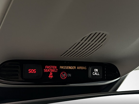 Volvo V40 25 of 30