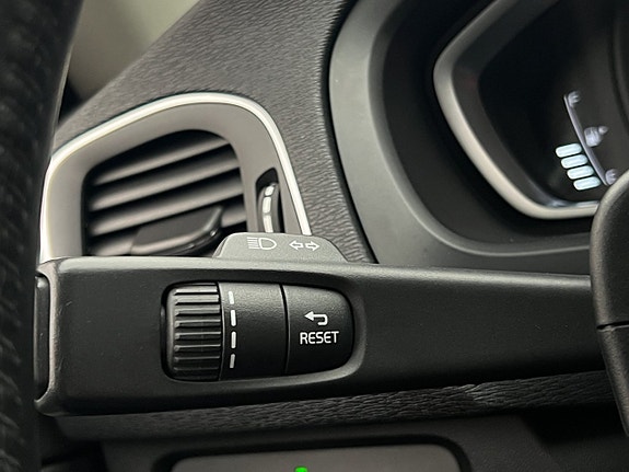 Volvo V40 15 of 30