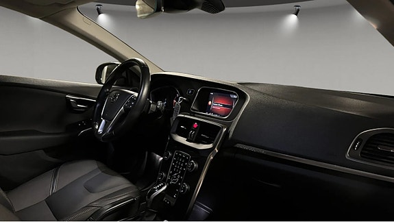 Volvo V40 Cross Country 6 of 6