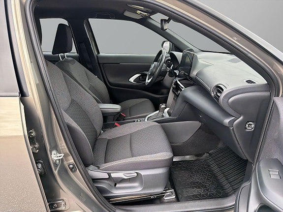 Toyota Yaris Cross 8 of 23