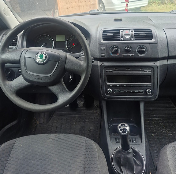 Skoda Roomster 2 of 5