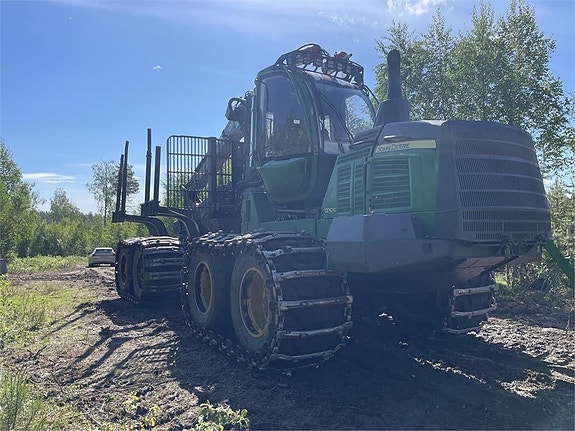 John Deere 1210G 3 of 16