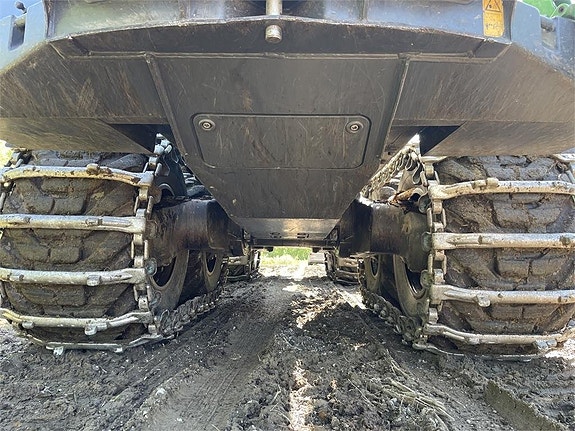 John Deere 1210G 6 of 16