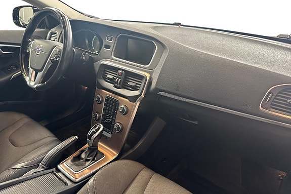 Volvo V40 Cross Country 15 of 19