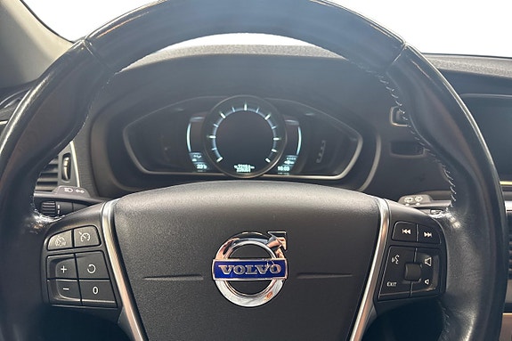 Volvo V40 Cross Country 13 of 19