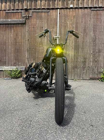 Harley-Davidson Shovelhead 2 of 5