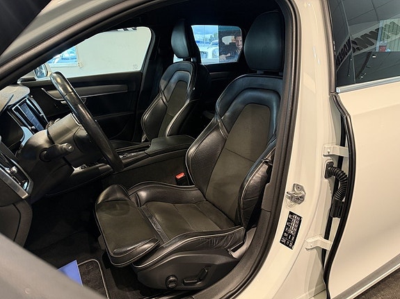Volvo V90 10 of 29
