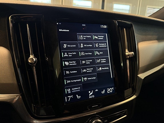 Volvo V90 15 of 29