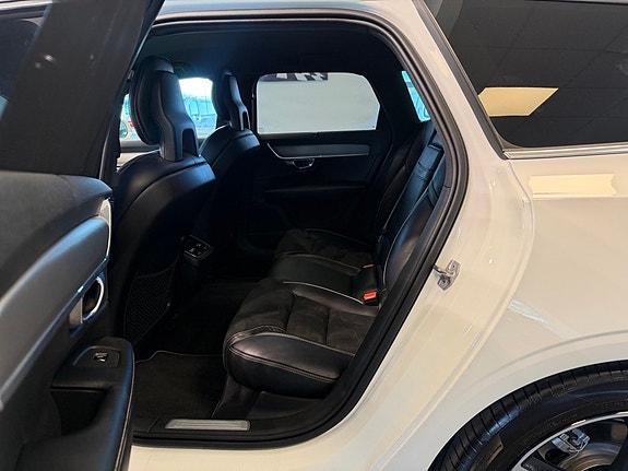Volvo V90 26 of 29