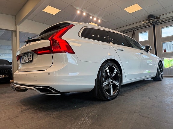 Volvo V90 4 of 29