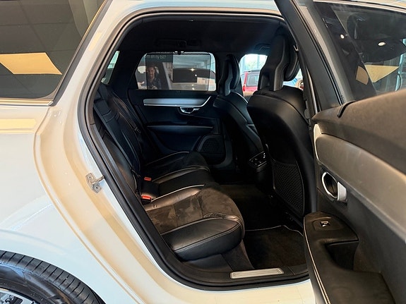 Volvo V90 25 of 29