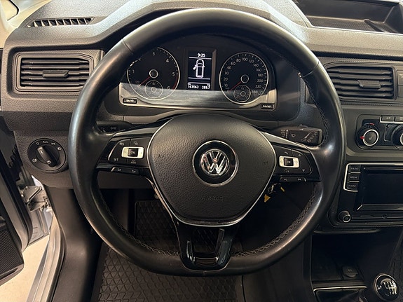 Volkswagen Caddy 16 of 19