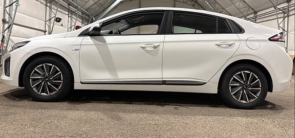 Hyundai IONIQ 4 of 11