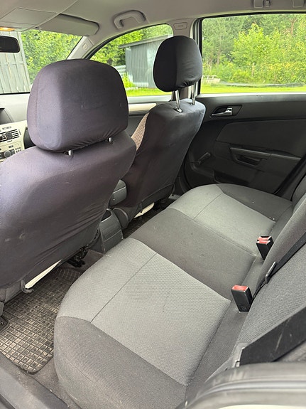 Opel Astra 4 of 4